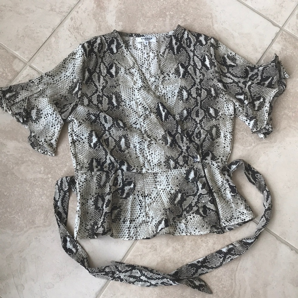ELENZA By L&L top